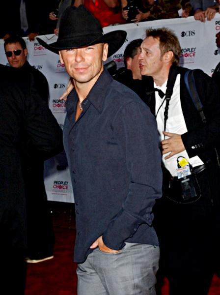 Kenny Chesney<br>The 33rd Annual People's Choice Awards - Arrivals