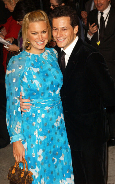Ioan Gruffudd, Alice Evans<br>2007 Vanity Fair Oscar Party