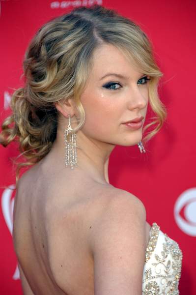 Taylor Swift<br>43rd Academy Of Country Music Awards - Arrivals