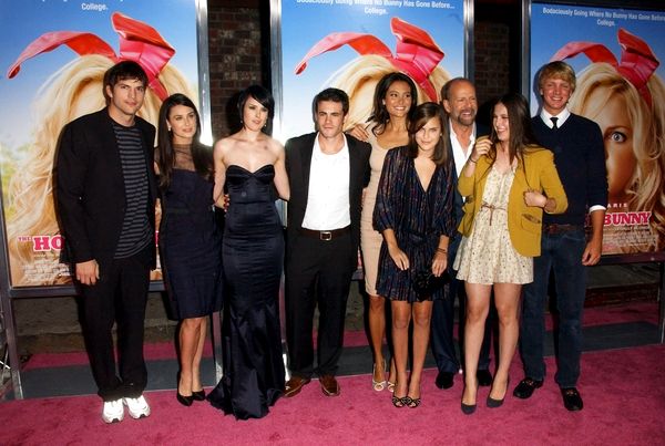 Rumer Willis, Ashton Kutcher, Demi Moore, Micah Alberti, Bruce Willis, Emma Heming, Scout Willis, Tallulah Willis<br>