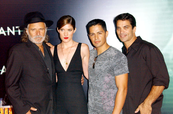 Rade Sherbedgia, Jennifer Carpenter, Jay Hernandez, Johnathon Schaech<br>