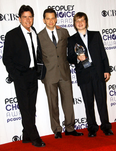 Charlie Sheen, Angus T. Jones, Jon Cryer<br>35th Annual People's Choice Awards - Press Room