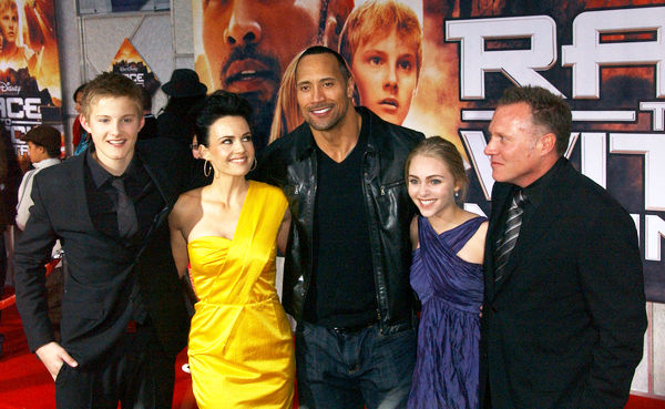 The Rock, Carla Gugino, AnnaSophia Robb, Alexander Ludwig, Andrew Gunn<br>