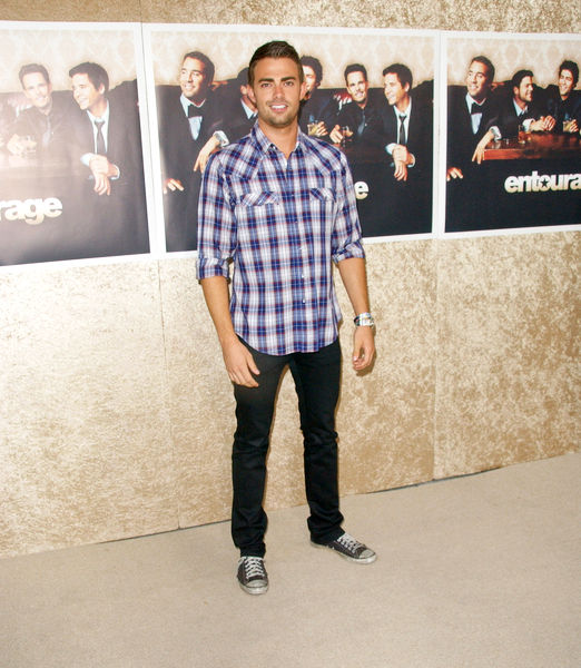 Jonathan Bennett Pictures with High Quality Photos