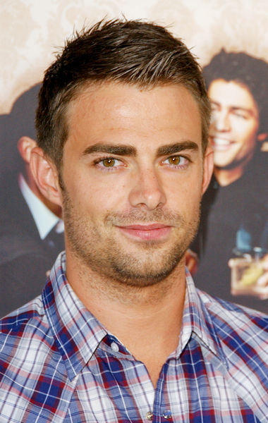 Jonathan Bennett Latest News, Bio, Profile, Album, Movie and Photo.