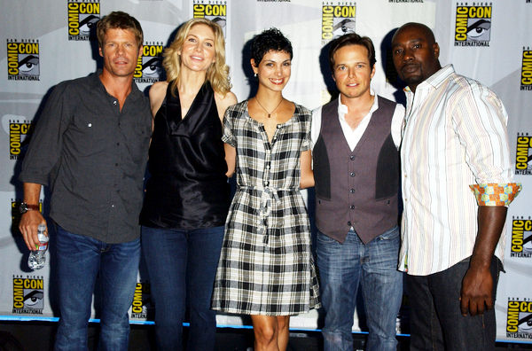 Elizabeth Mitchell, Morena Baccarin, Morris Chestnut, Scott Wolf, Joel Gretsch<br>2009 Comic Con International - Day 3