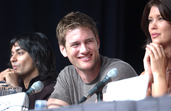 Sarah Lancaster Latest News, Bio, Profile, Album, Movie and Photo.