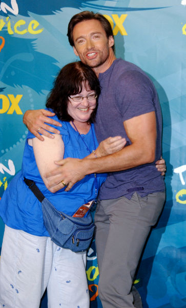 Hugh Jackman, Sue Schneider<br>2009 Teen Choice Awards - Press Room