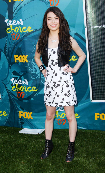 Miranda Cosgrove<br>2009 Teen Choice Awards - Arrivals