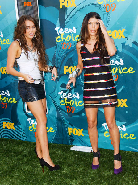 Miley Cyrus, Stacy Ferguson<br>2009 Teen Choice Awards - Arrivals