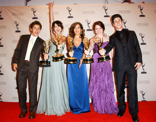 Jake T. Austin, Selena Gomez, Maria Canals Barrera, Jennifer Stone, David Henrie<br>61st Annual Primetime Creative Arts Emmy Awards - Press Room