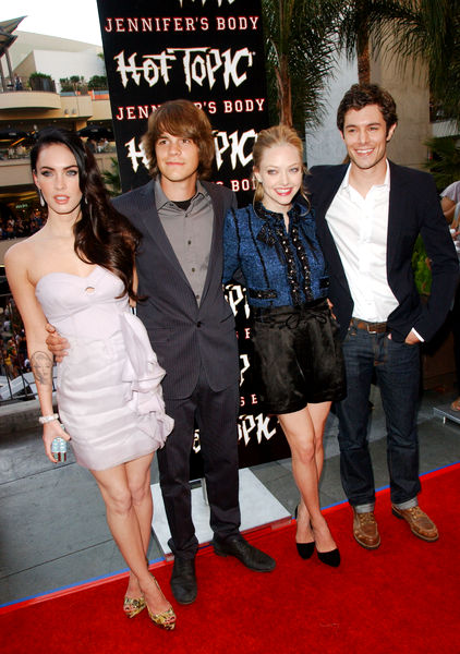 Megan Fox, Johnny Simmons, Amanda Seyfried, Adam Brody<br>