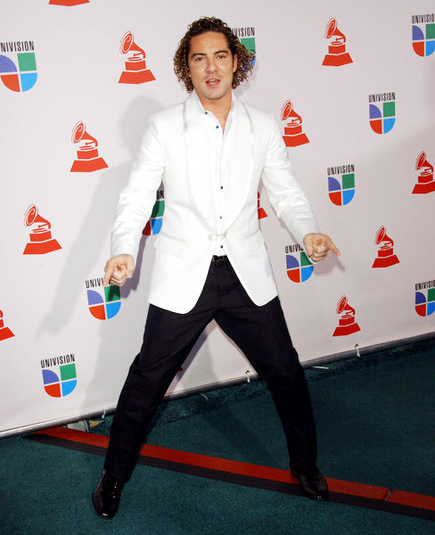 David Bisbal Latest News, Bio, Profile, Album, Movie and Photo.