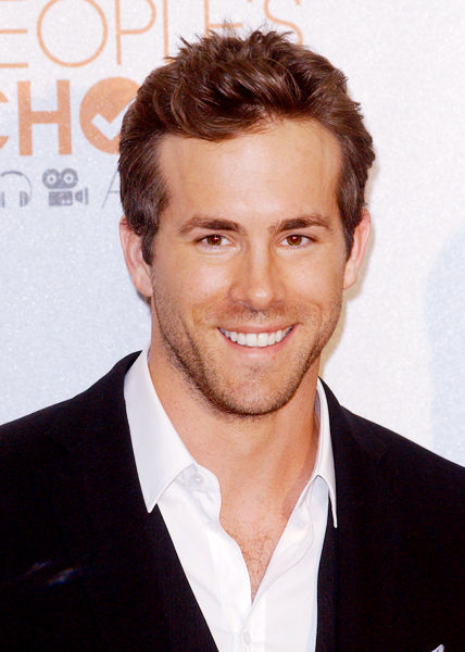 Ryan Reynolds<br>36th Annual People's Choice Awards - Press Room