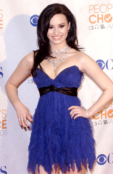 Demi Lovato<br>36th Annual People's Choice Awards - Press Room