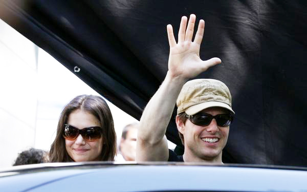Tom Cruise, Katie Holmes<br>Tom Cruise and Katie Holmes on a Shooting Break from Mission Impossible 3