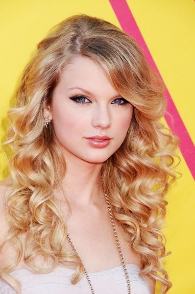 Taylor Swift<br>2008 MTV Video Music Awards - Arrivals