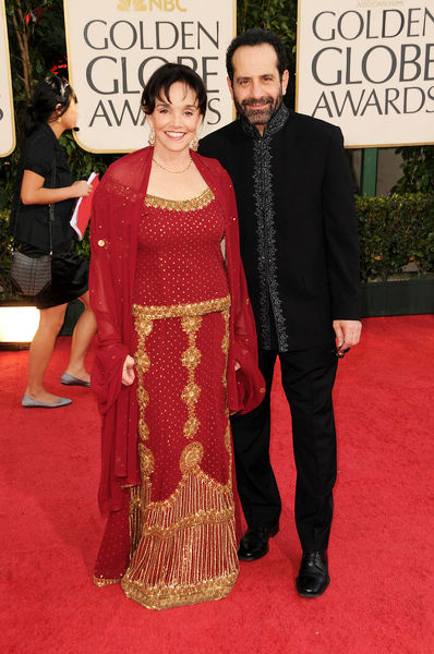 Tony Shalhoub, Brooke Adams<br>66th Annual Golden Globes - Arrivals