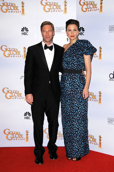 Aaron Eckhart, Maggie Gyllenhaal<br>66th Annual Golden Globes - Press Room