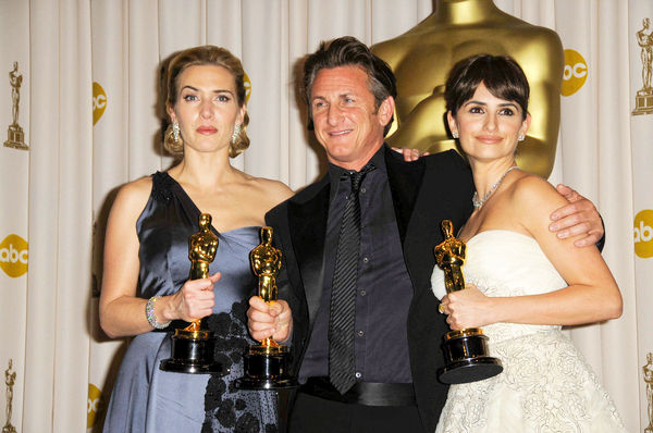 Kate Winslet, Sean Penn, Penelope Cruz<br>81st Annual Academy Awards - Press Room