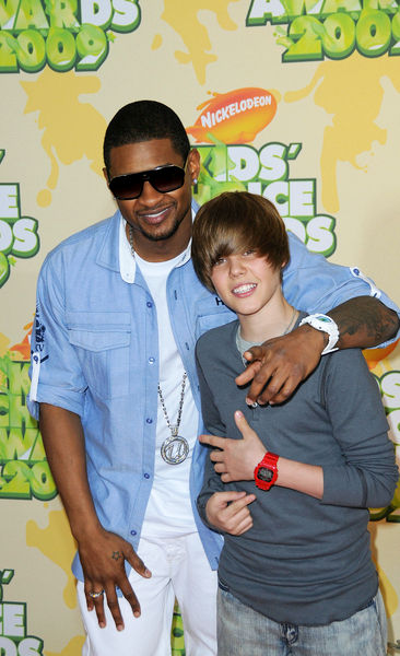 Usher<br>Nickelodeon's 2009 Kids' Choice Awards - Arrivals