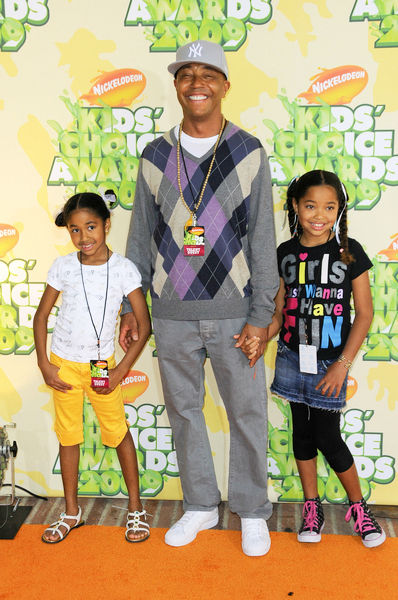 Russell Simmons, Aoki Lee Simmons, Ming Lee Simmons<br>Nickelodeon's 2009 Kids' Choice Awards - Arrivals