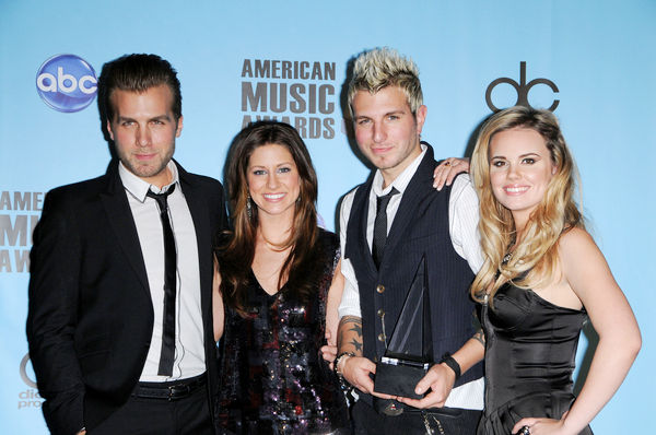 Gloriana<br>2009 American Music Awards - Press Room