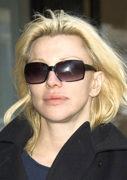 Courtney Love<br>Courtney Love Shopping on Robertson Boulevard