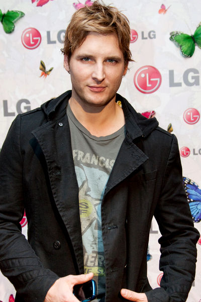 Peter Facinelli<br>The LG 
