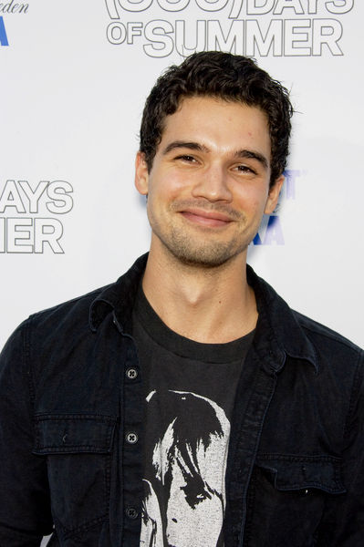 Steven Strait<br>