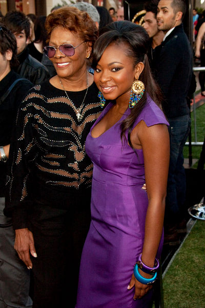 Dionne Warwick, Naturi Naughton<br>