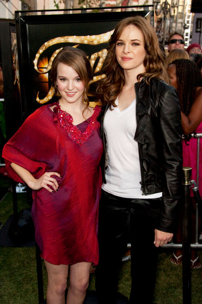 Kay Panabaker, Danielle Panabaker<br>