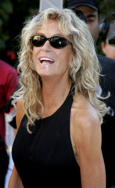 Latest Farrah Fawcett news: Farrah Fawcett Remembered as Fighter, Years ...