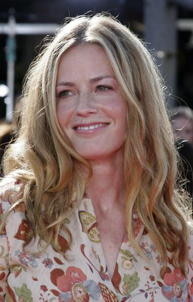 Elisabeth Shue<br>Dreamer Los Angeles Premiere - Arrivals