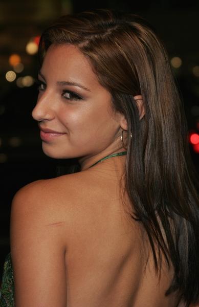 Vanessa Lengies<br>North Country Los Angeles Premiere - Arrivals