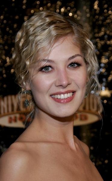 Rosamund Pike<br>Los Angeles Premiere of Doom - Arrivals