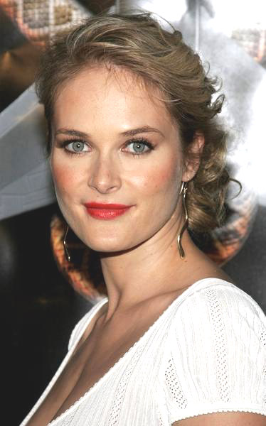 Rachel Blanchard Latest News, Bio, Profile, Album, Movie and Photo.