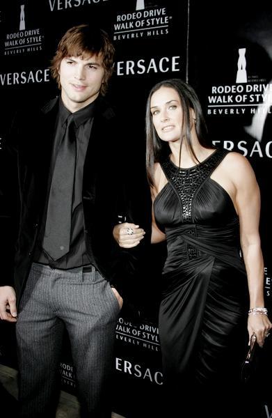 Ashton Kutcher, Demi Moore<br>Gianni and Donatella Versace Receive The Rodeo Drive Walk of Style Award