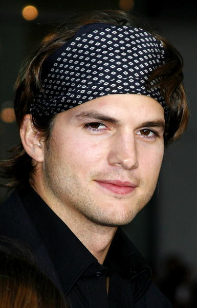 Ashton Kutcher<br>Mr. Brooks Los Angeles Premiere