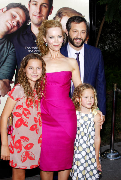 Judd Apatow, Leslie Mann, Maude Apatow, Iris Apatow<br>