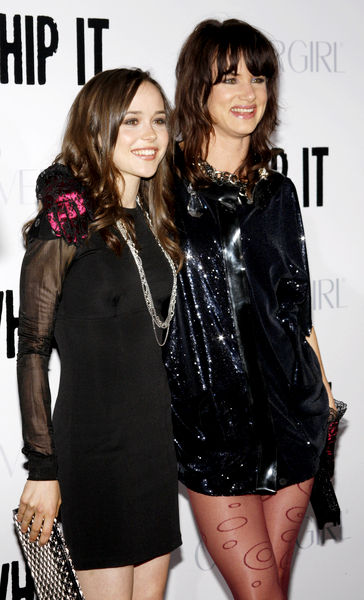 Ellen Page, Juliette Lewis<br>