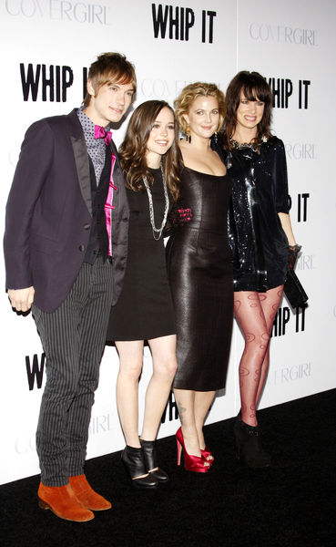 Landon Pigg, Drew Barrymore, Ellen Page, Juliette Lewis<br>