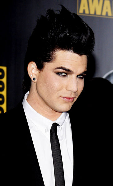 Adam Lambert<br>2009 American Music Awards - Arrivals