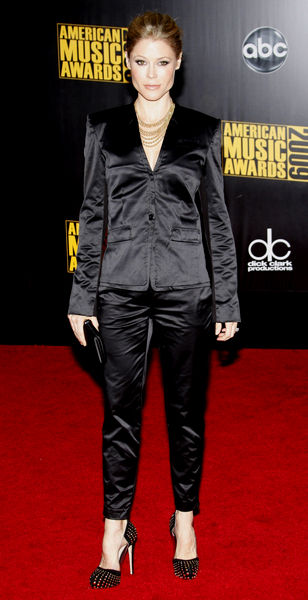 Julie Bowen<br>2009 American Music Awards - Arrivals