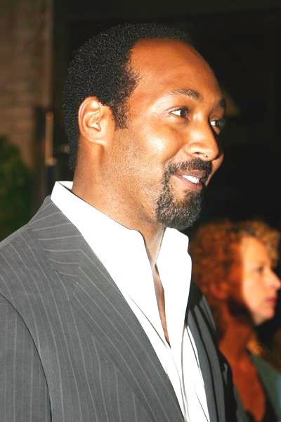 Jesse L. Martin Latest News, Bio, Profile, Album, Movie and Photo.