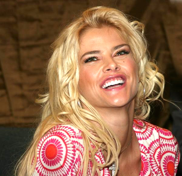 Anna Nicole Smith<br>Anna Nicole Smith Kicks Off The Re-launch of The National Enquirer