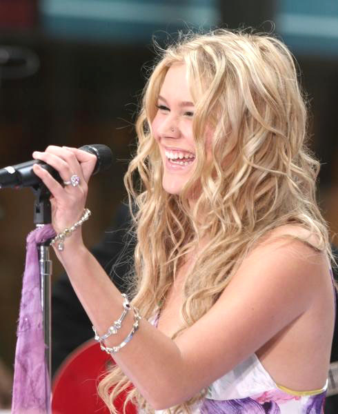Joss Stone<br>Joss Stone Performs on the 2005 Today Show Summer Concert Series