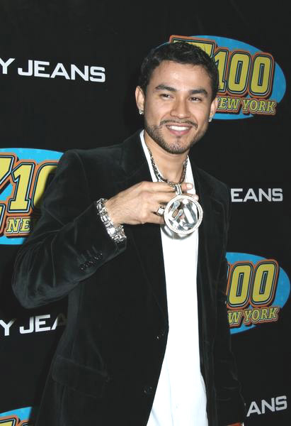 Frankie J Latest News, Bio, Profile, Album, Movie and Photo.