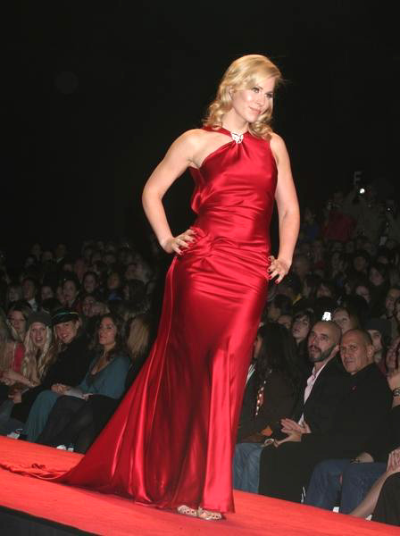 Natasha Bedingfield<br>Olympus Fashion Week Fall 2006 - Heart Truth Red Dress Collection Show
