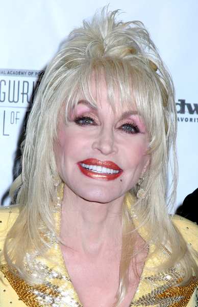 Dolly Parton<br>38th Annual Songwriters Hall of Fame Ceremony - Arrivals